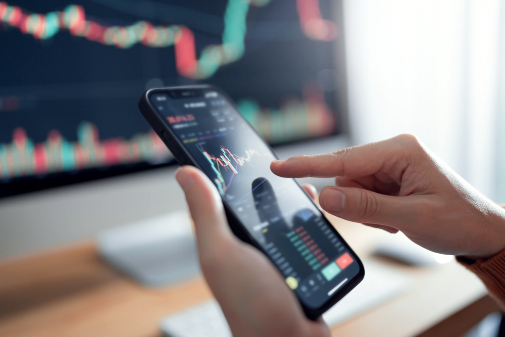 Forex Trading vs. Stock Trading: Key Differences Every Beginner Should Know in 2026 | Fintana Guide
